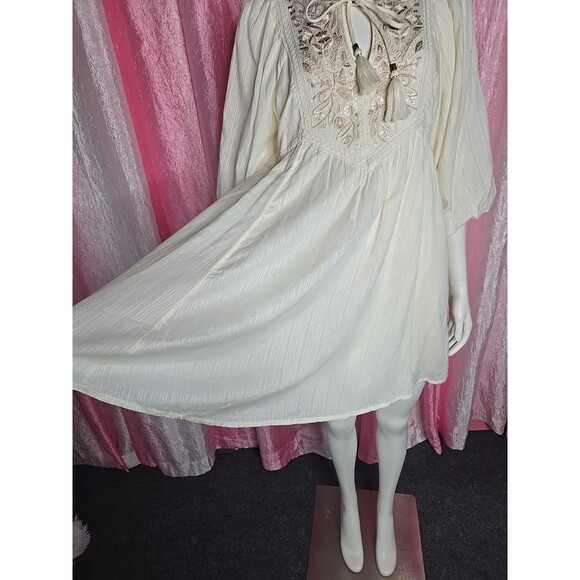 Anthropologie Mahalia Bohemian Floral Embroidered Cream Mini Dress Size Small - Picture 6 of 16